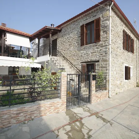 Anna Cozy Corner Apartment